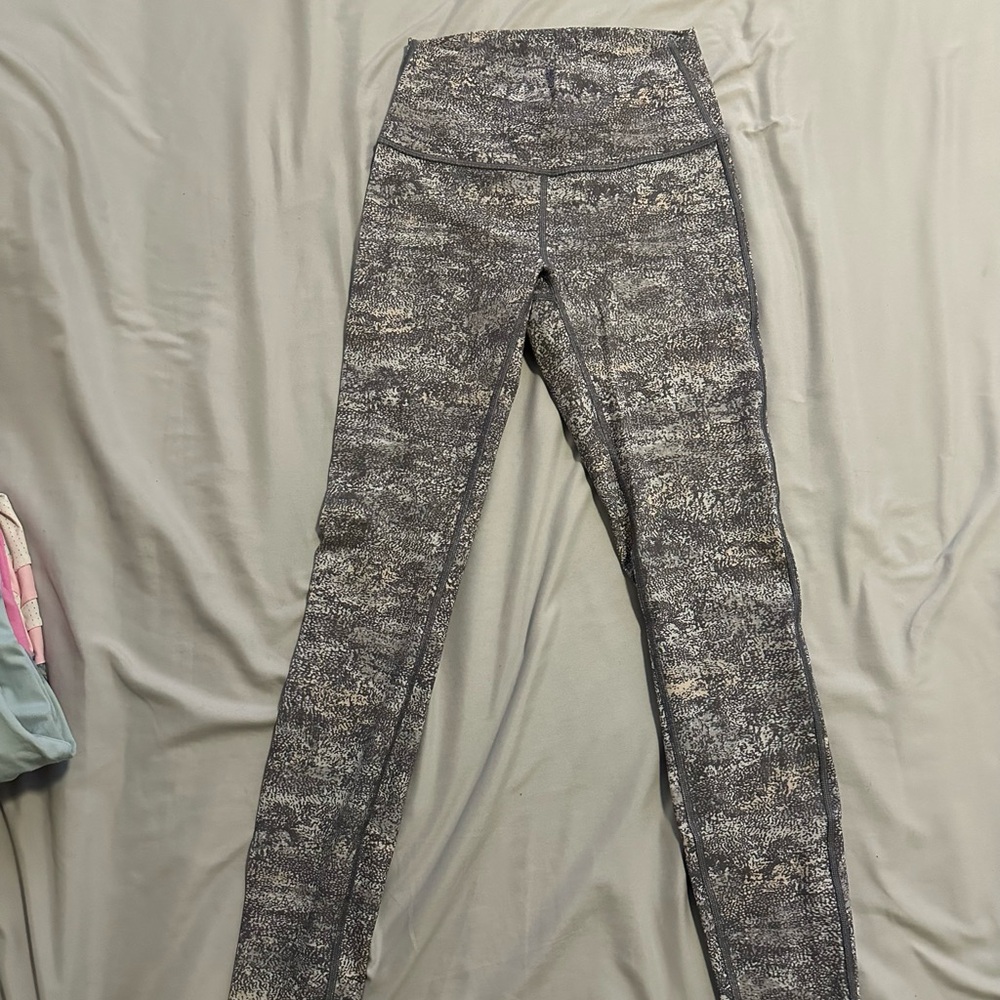 Lululemon Athletica Gray Patterned Leggings